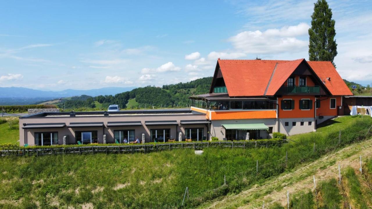 Wohlmuth-Lueckl Hotel Kitzeck im Sausal Bagian luar foto